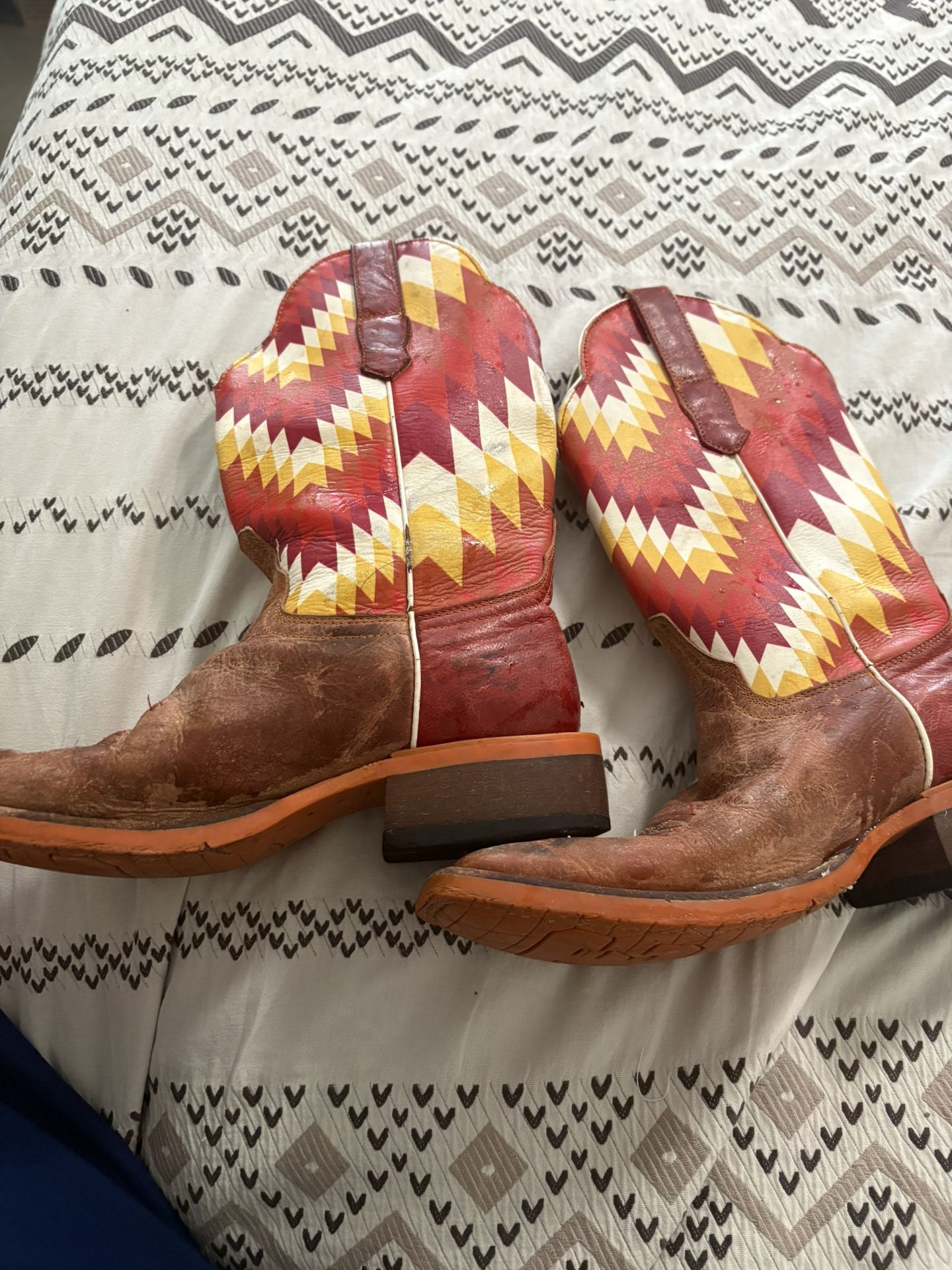 Cinch Women’s Boots . Size Is A 7B . $20