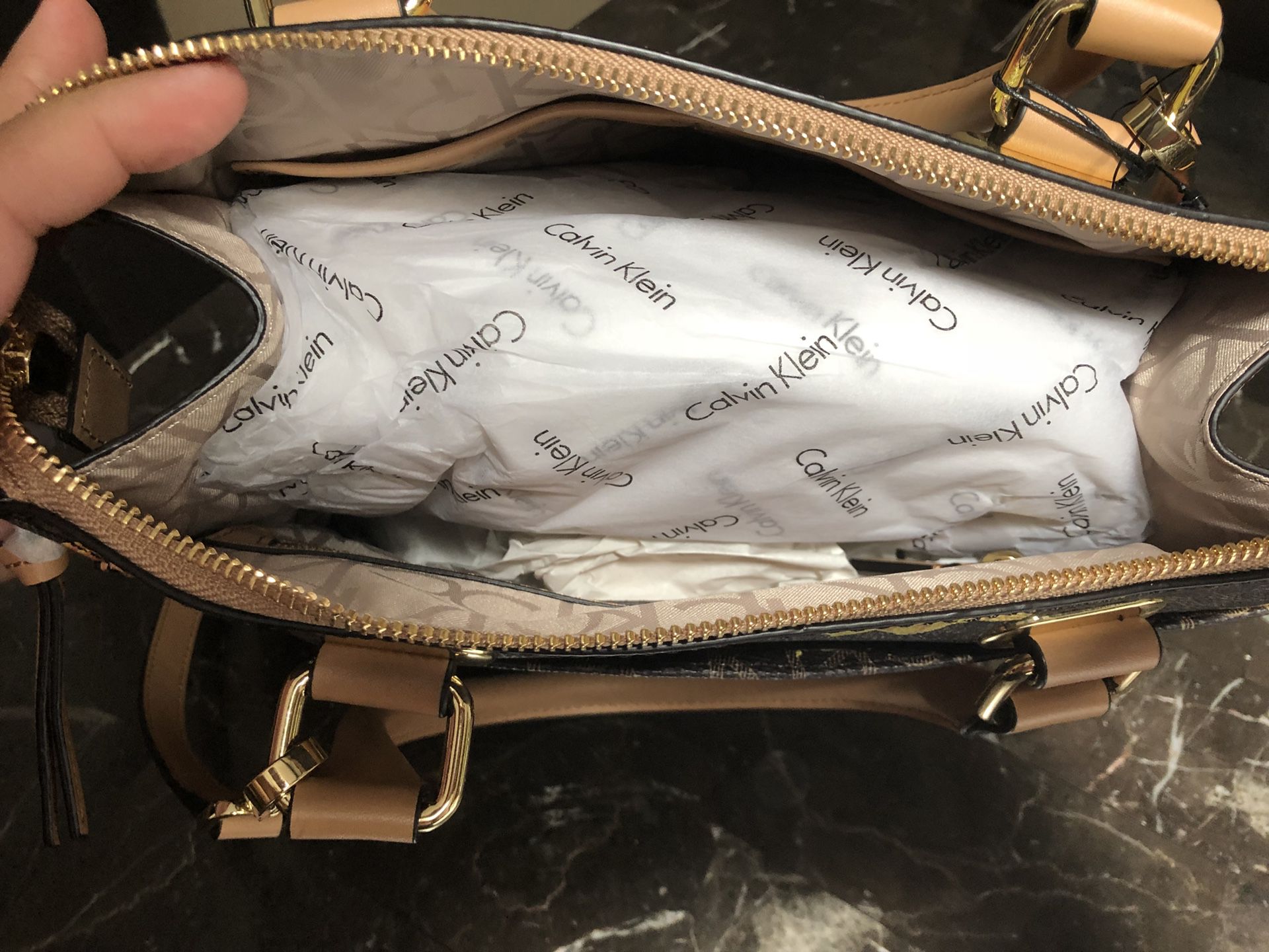 Calvin Klein Crossbody Bag – Faz