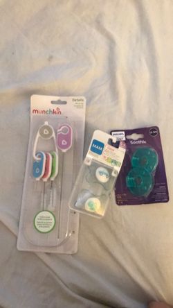 Bottle Brush set cleaner & Pacifiers New