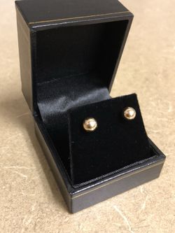 14 karat gold earrings