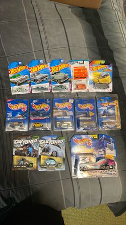Hot Wheels CarTuned diecast cars VW Bus