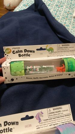 New Lakeshore create and shake sensory bottle