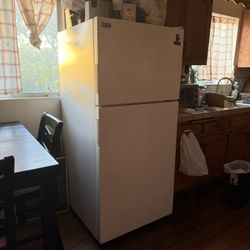 refrigerator 