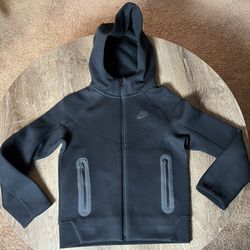 Nike Sportswear Tech Fleece Big Kids Full-Zip Hoodie Black | Size S | FD3285-010 (NWT)
