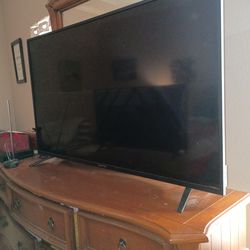 48 in Sceptre tv FREE NEEDS TO BE PICKED UP. CAN'T SEE PICTURE