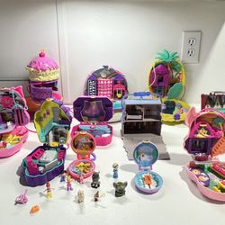 Polly Pocket colector Compact Lot 9 pieces  Disney Animators' Collection Castle Frozen Playset Incomplete 2 pieces  Total  11 pieces