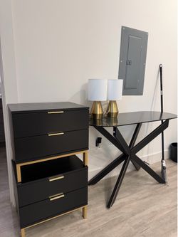 Night stand, lamp, coffee table, rug
