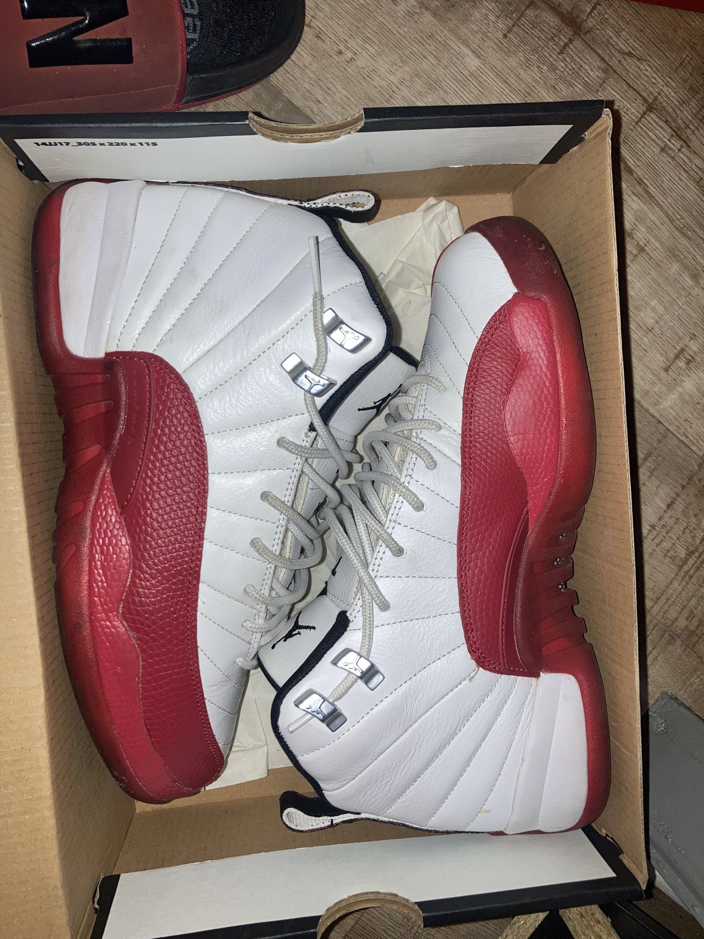 Jordan 12s Size 7