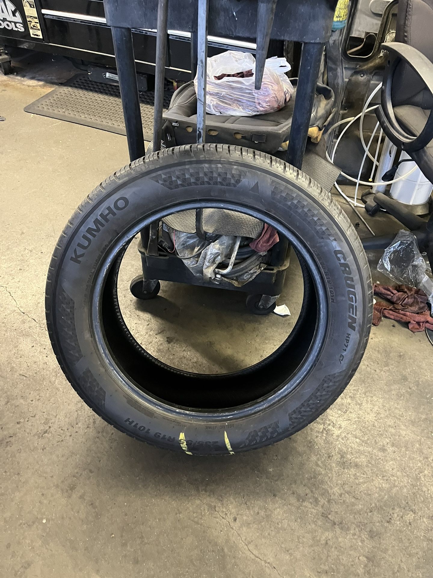 235/55r19 101h crugen tire GOOD 