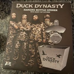 A&E Duck Dynasty Hanging Bottle Opener with Handy Cap Catcher Man-Cave NIB NEW