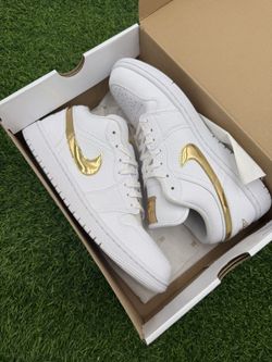Jordan 1 Low White Gold Size 8.5