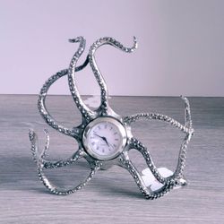Octopus Stainless Steal Quartz Movement Desk Clock Unique Style New