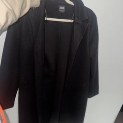 Women long Zara coat size medium