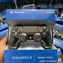 PS4 Controllers 