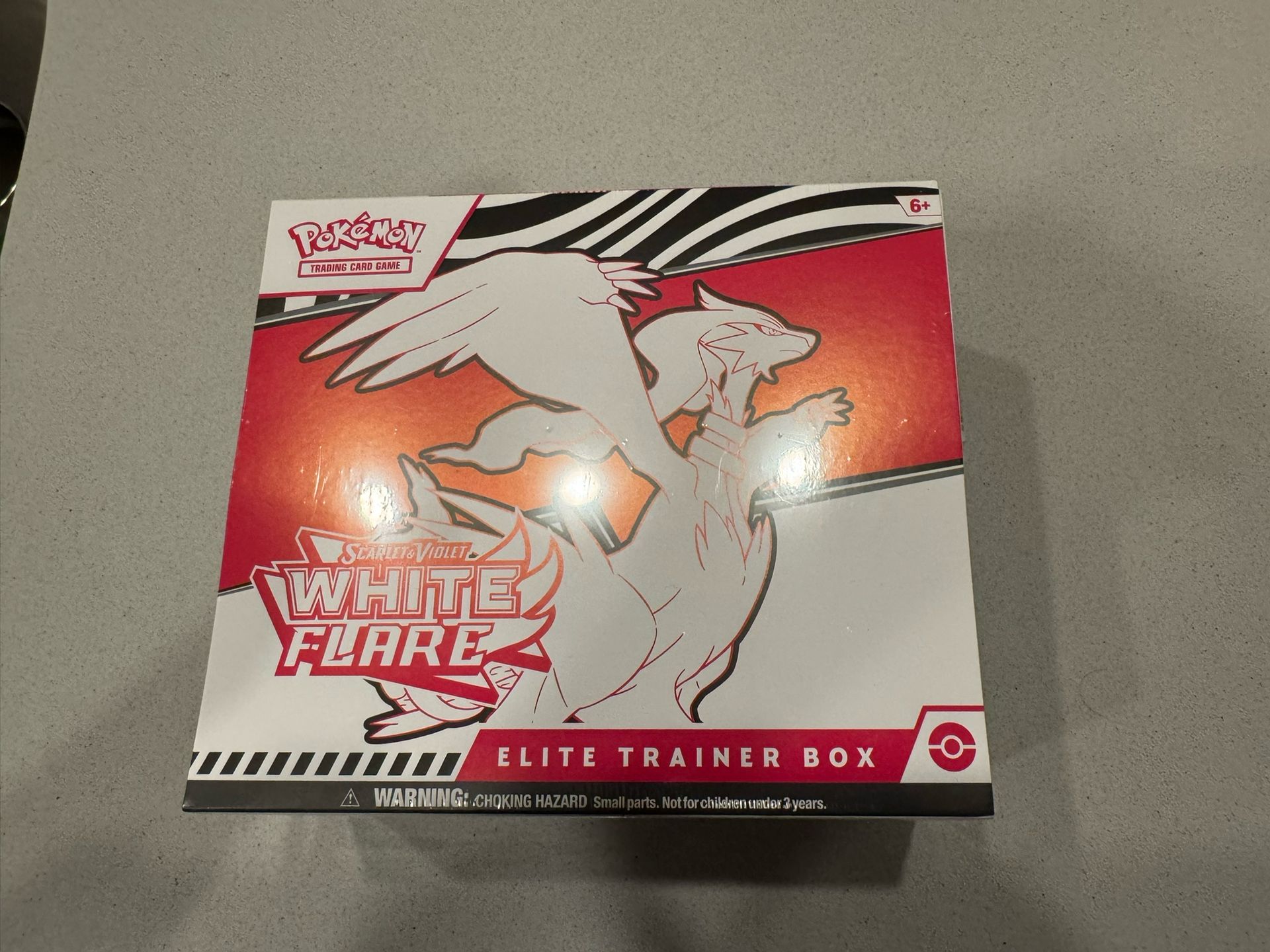 Pokémon Scarlet & Violet White Flare Elite Trainer Box