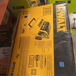 DeWalt Heavy Duty 225psi Max Electric Wheeled Portable Compressor
