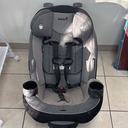 Safety 1st Grow and Go Convertible Car Seat.