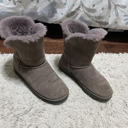 UGG Classics In Stormy Gray