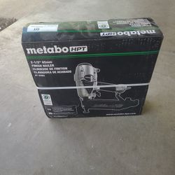 Metabo HPT 2 1/2 Finish Nail Gun