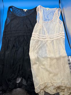 Lily White women’s M lace sleeveless slips
