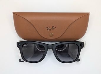Ray-Ban Meta Smart Glasses with Case Gen 2