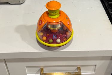 B. toys Spinning Top Baby Toy