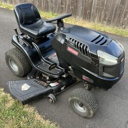 Craftsman LT2000 Riding Mower 