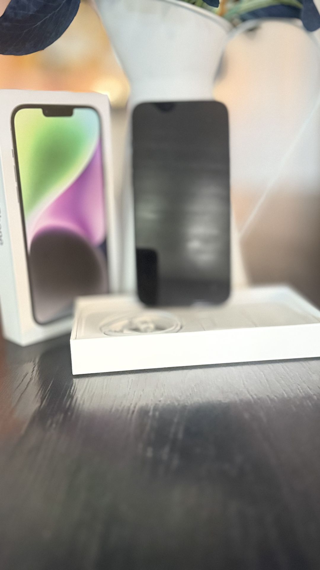 iPhone 14 Plus Midnight,128 GB Use Only 6 Months, Unlock Can Use Any Cell Company.