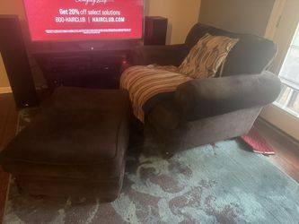 Comfy Living Room Chair With Ottoman $60