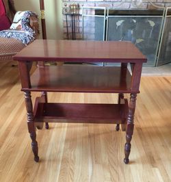 Table / Magazine Rack