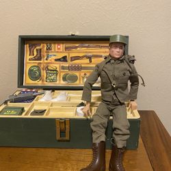 1964 GiJoe W/ Footlocker & Accessories 