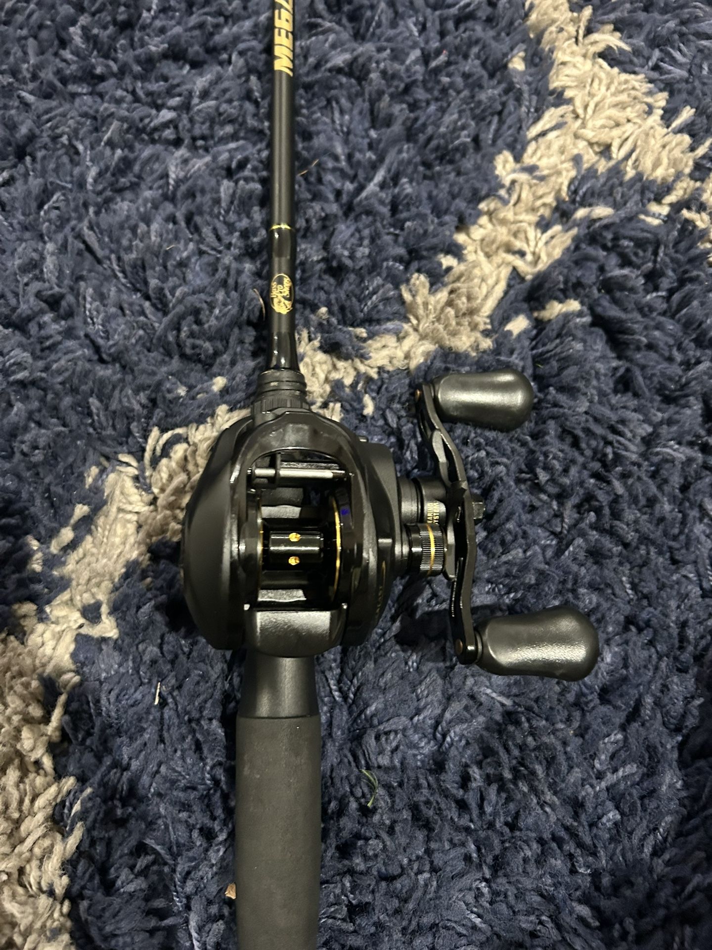 Bass Pro Shop Bait Caster