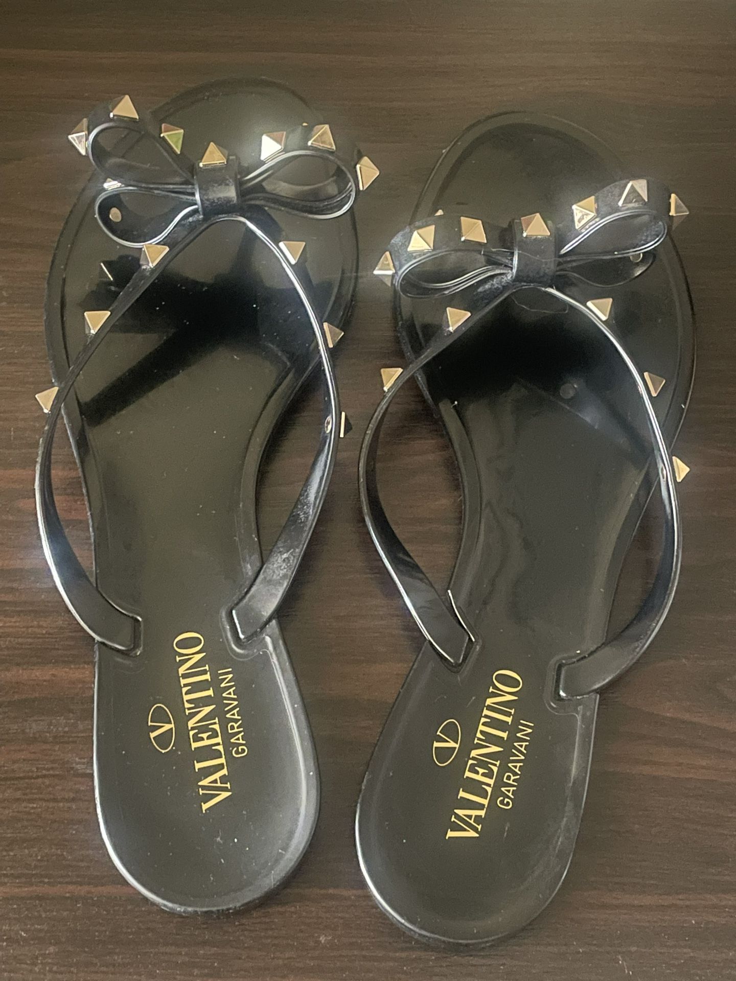 Valentino Garavani Jelly Rockstud Slippers