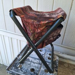 Mossey Oak Chair For Fishing/ Hunting 