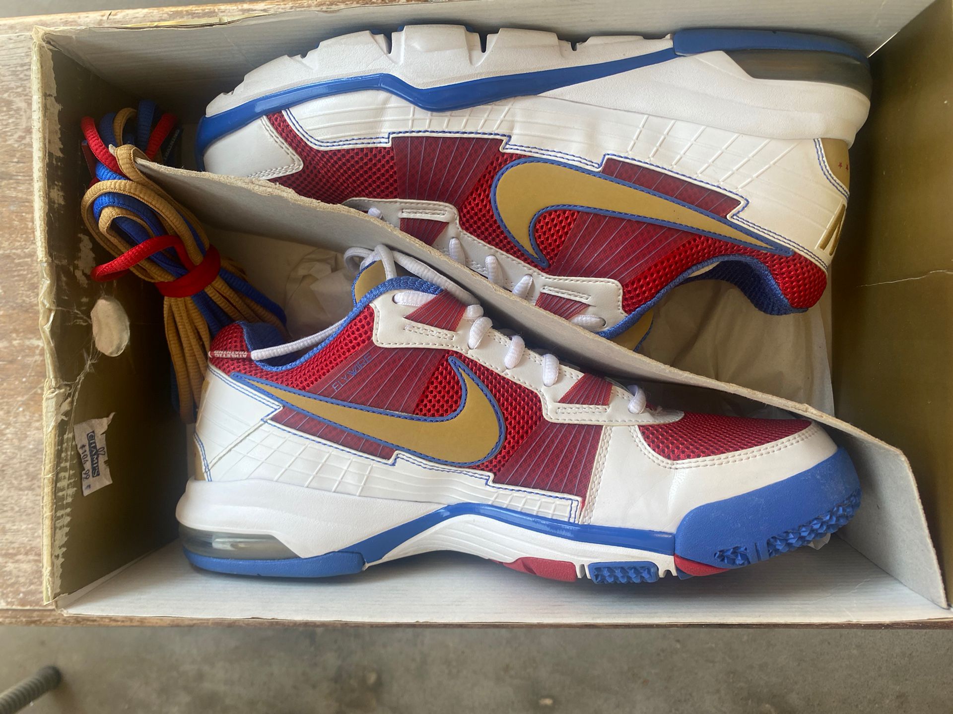 Manny Pacquiao Trainer SC 2010 Size 10.5 Used
