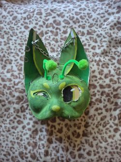 Green Ailen cat therian mask