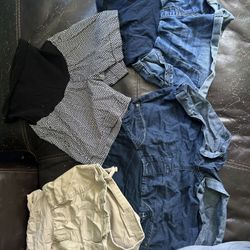 Maternity Shorts (4) And Capri Pants (1) - S/M