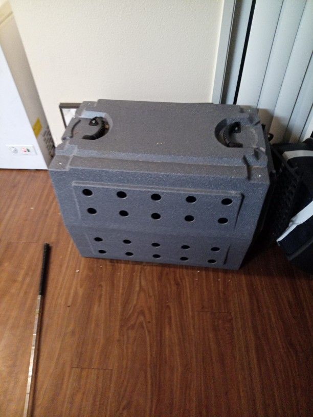 Large Kennel