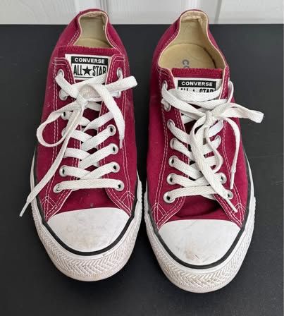 Men’s Size 9 Women’s Size 11 Converse Sneakers just $20 xox