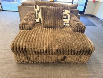 Oversized Accent Chair - Chocolate color