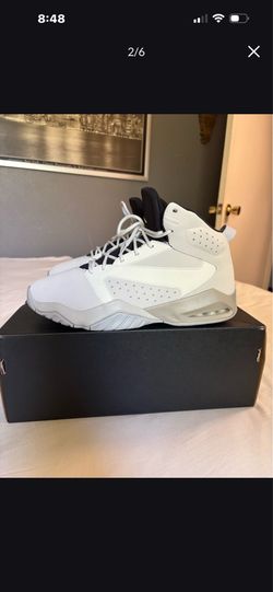 NIKE LIFT UP
