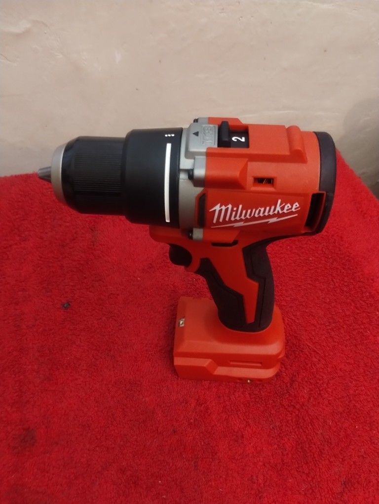 M18 Milwaukee Brushless Drill Tool Only $80