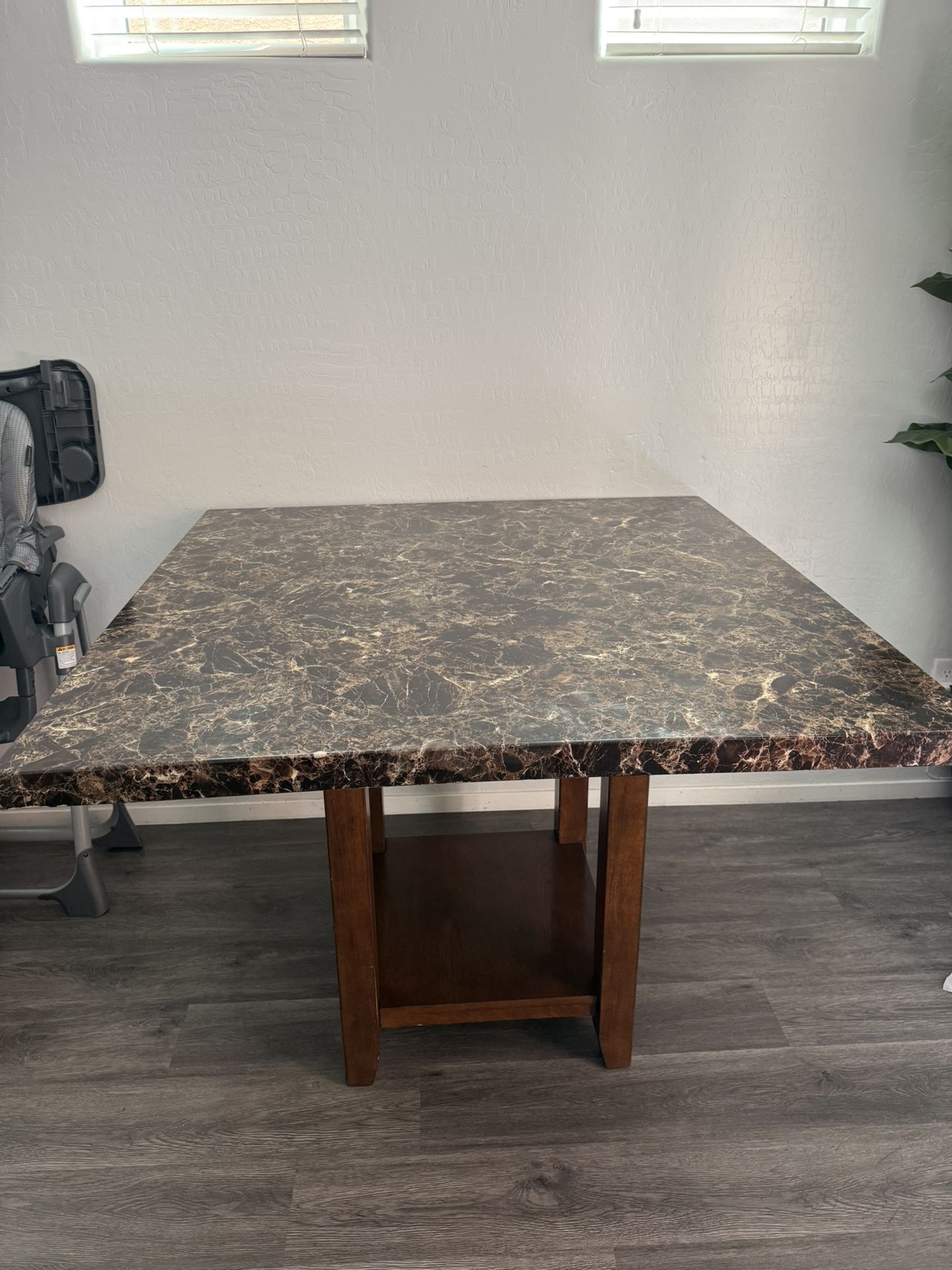 Dinning Table