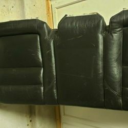 Volvo (contact info removed)-1996 CompleteRear Seat w/jump seat & CD Player