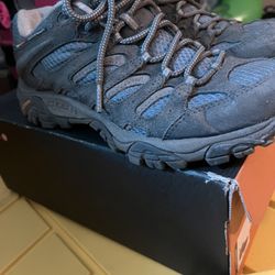 Merrell Women Hiking Shoes 