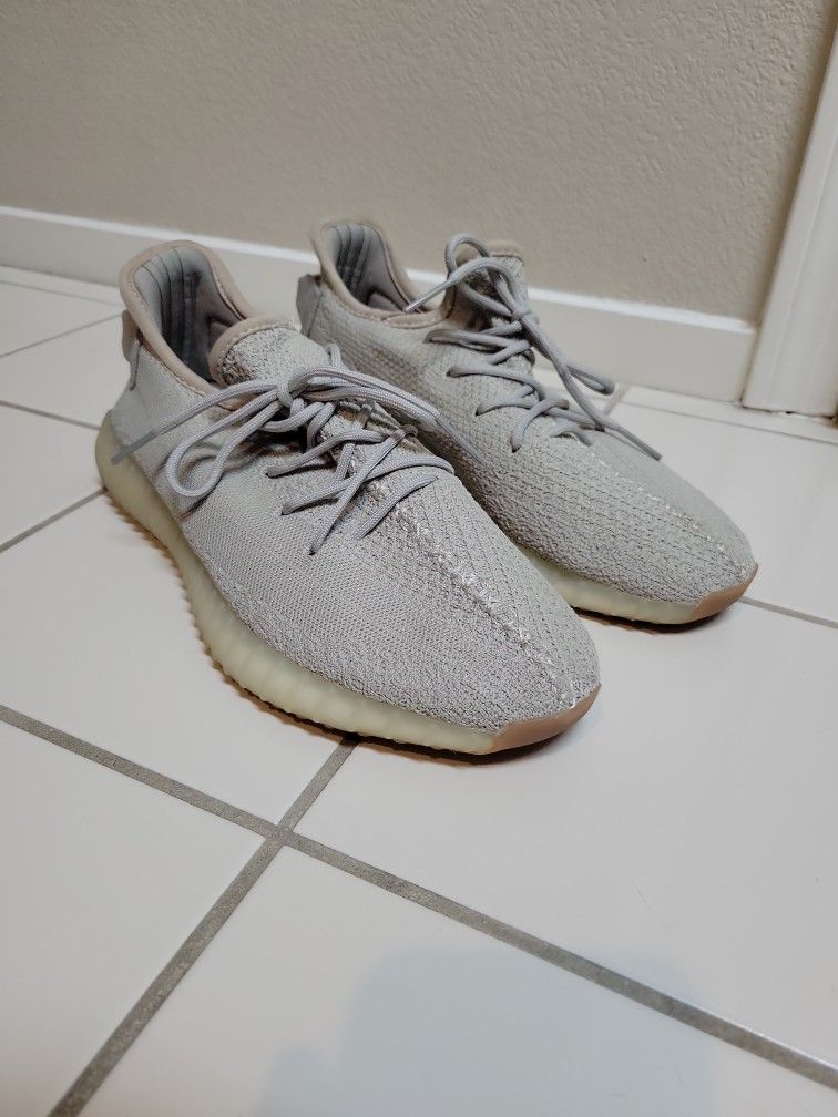 Mens Adidas Yeezys 9.5 ($50)