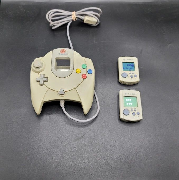 SEGA Dreamcast Controller with (2) VMU OEM White