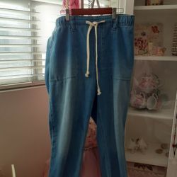 GAP BOYFRIEND JEANS SIZE LARGE
