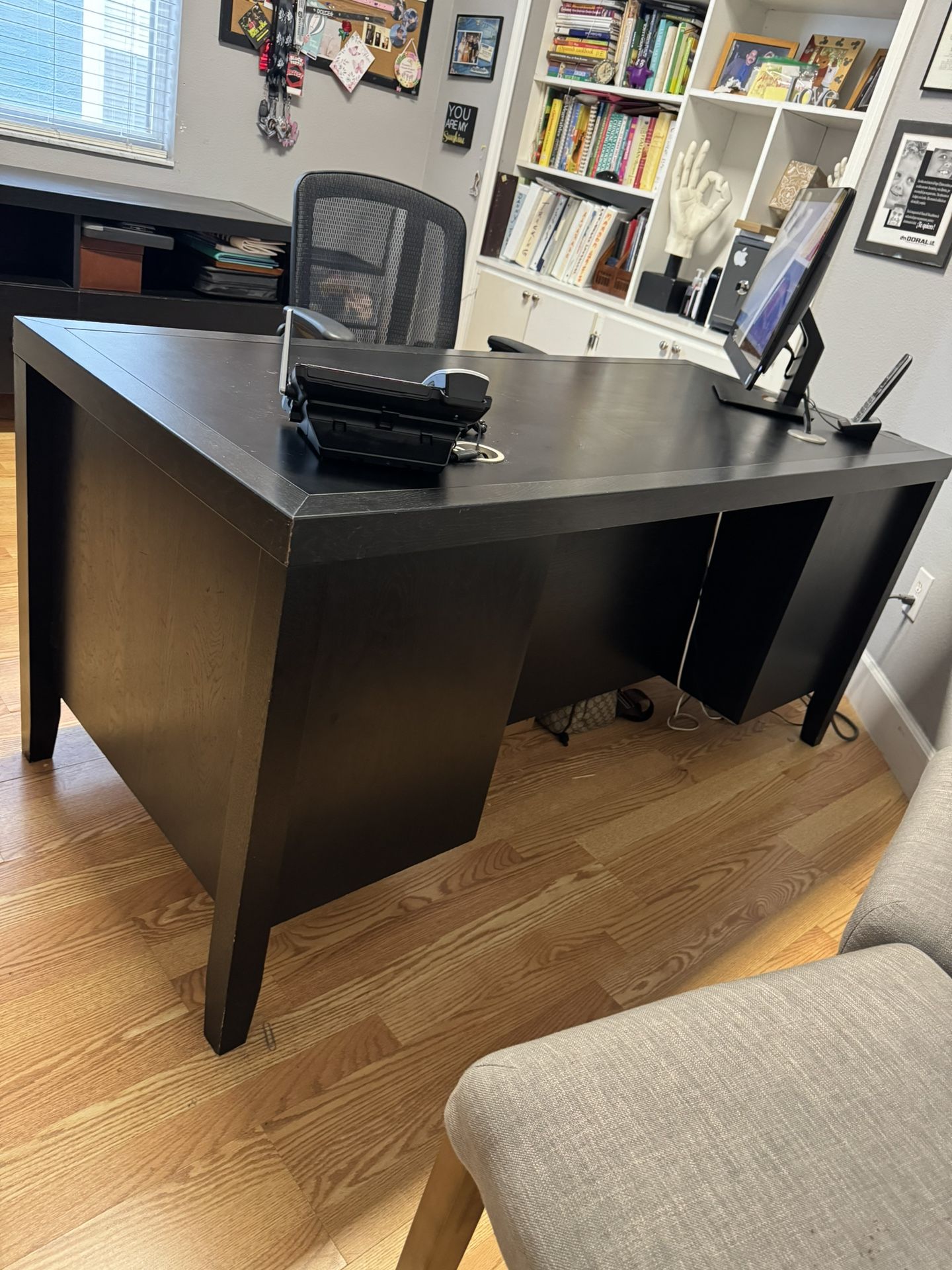 Black Wood Executive Desk With Credenza SAUDER