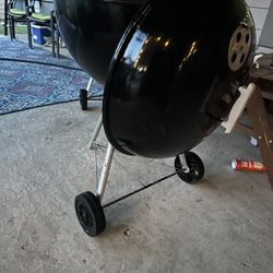 22” Weber Basic Grill